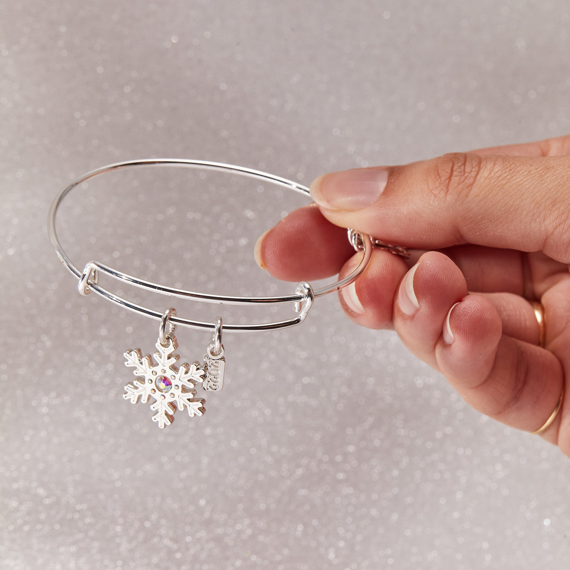 2022 Snowflake Charm Bangle
